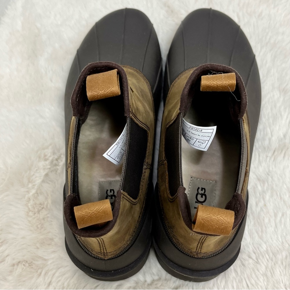 SOLD! Ugg Gatson Chelsea Boot - Picture 10 of 15